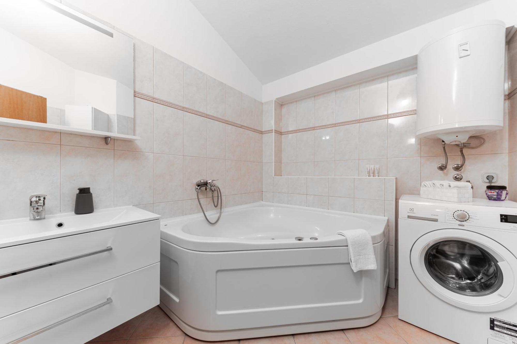 Apartments Gisela Makarska Eksteriør billede